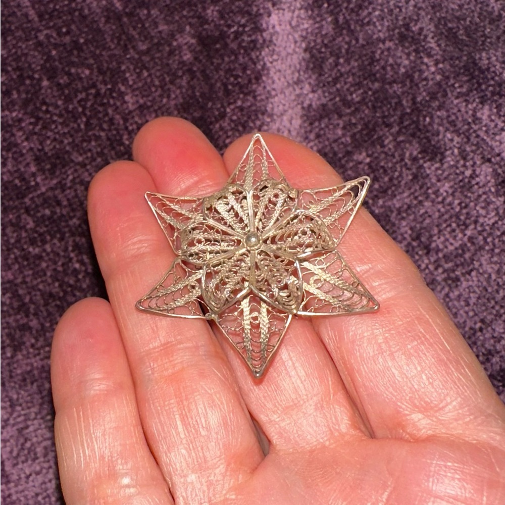 Vintage Sterling Silver Filigree Star Brooch Snowflake Pin 1.6” 4.3g Mid Century - Picture 5 of 6